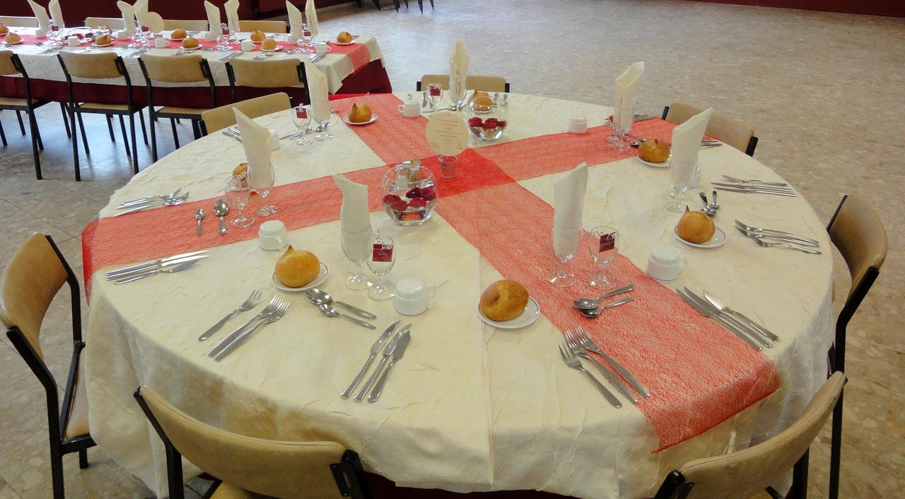 Hotel Restaurant La Grenouillere Vitré المظهر الخارجي الصورة